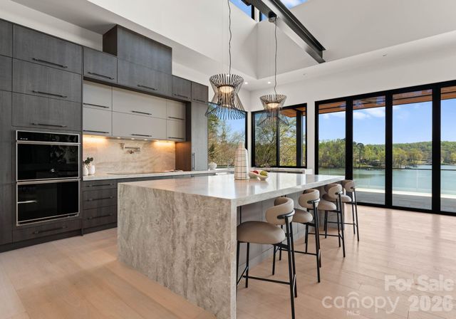 6000 Midsomer Road, Charlotte, NC 28214