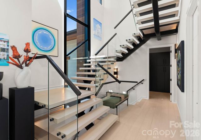 6000 Midsomer Road, Charlotte, NC 28214