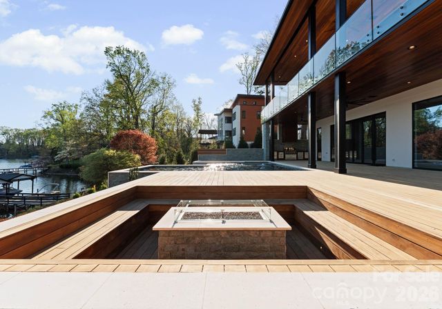 6000 Midsomer Road, Charlotte, NC 28214