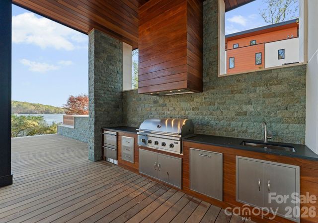 6000 Midsomer Road, Charlotte, NC 28214