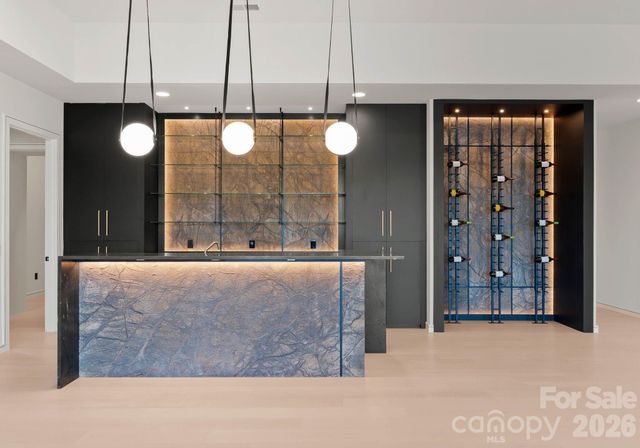 6000 Midsomer Road, Charlotte, NC 28214