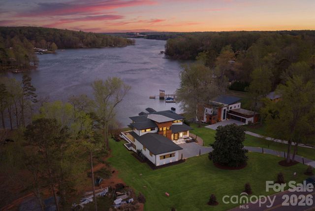 6000 Midsomer Road, Charlotte, NC 28214