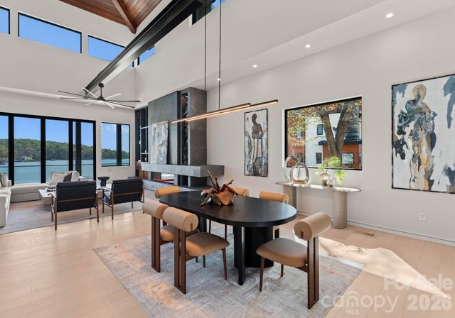 6000 Midsomer Road, Charlotte, NC 28214