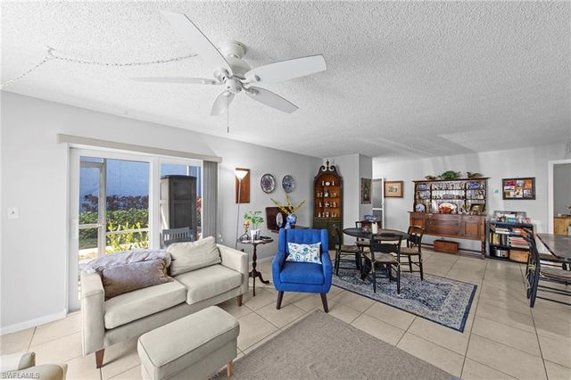 256 Palm DR # 1, Naples, FL 34112