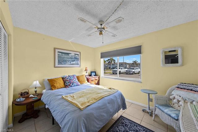 256 Palm DR # 1, Naples, FL 34112