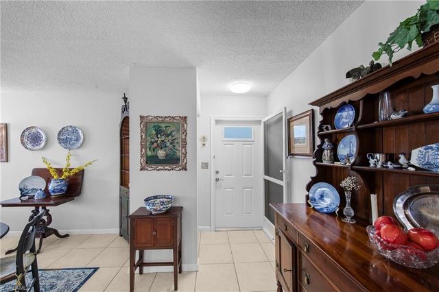 256 Palm DR # 1, Naples, FL 34112