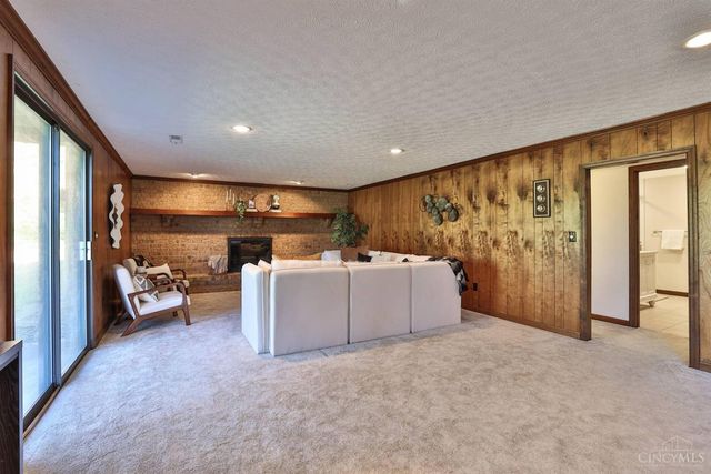 7889 Ironwood Way, Beckett Ridge, OH 45069