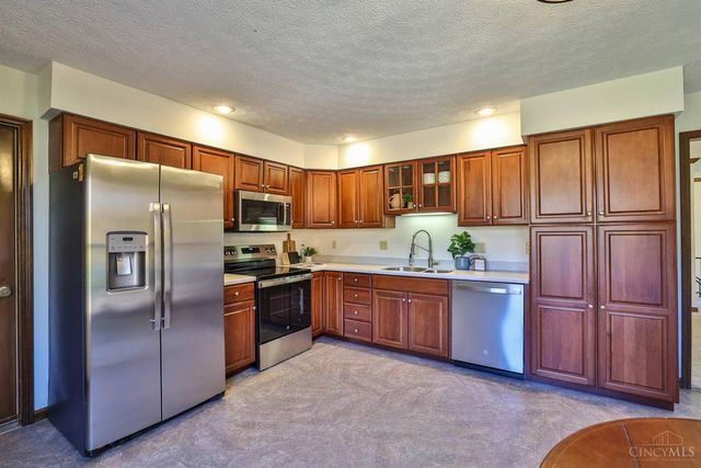 7889 Ironwood Way, Beckett Ridge, OH 45069