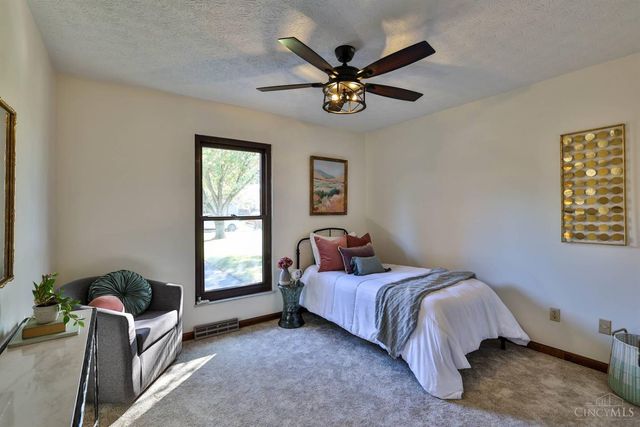 7889 Ironwood Way, Beckett Ridge, OH 45069