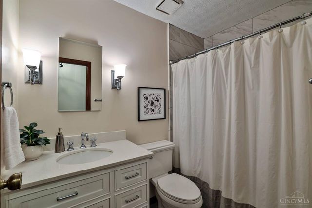 7889 Ironwood Way, Beckett Ridge, OH 45069