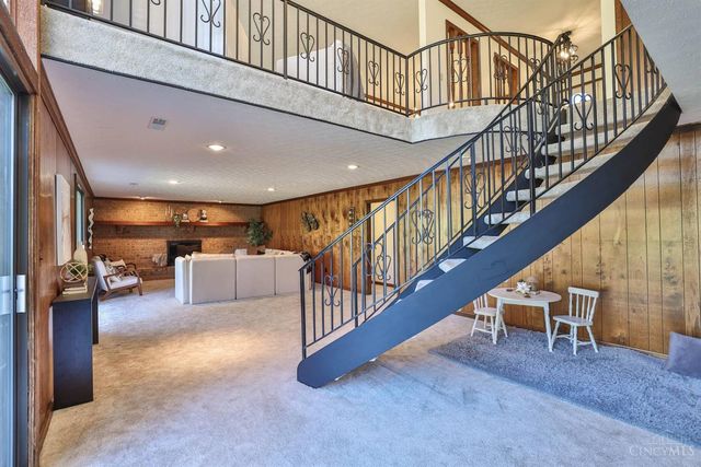 7889 Ironwood Way, Beckett Ridge, OH 45069