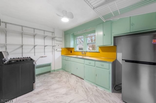 612 Laurel Ave, Roselle Park Boro, NJ 07204
