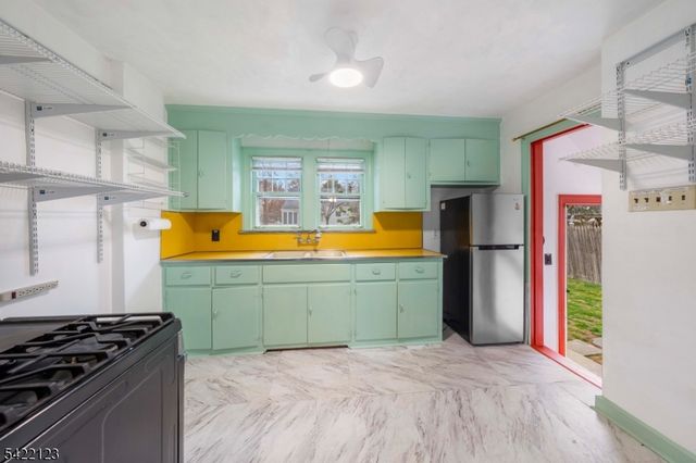 612 Laurel Ave, Roselle Park Boro, NJ 07204