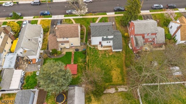 612 Laurel Ave, Roselle Park Boro, NJ 07204