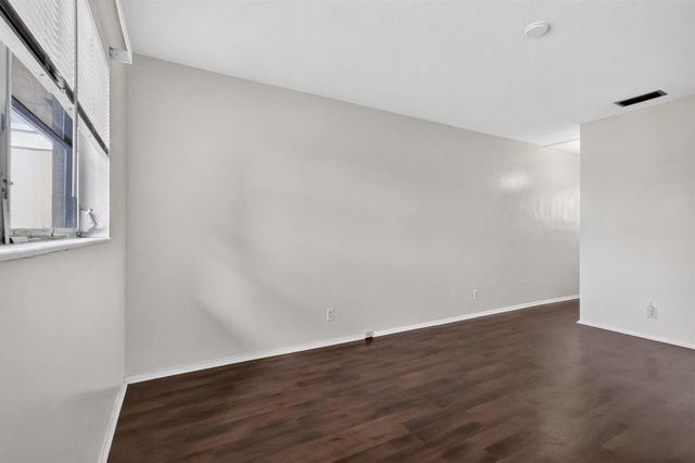 2182 NE 1st Way 202, Boynton Beach, FL 33435