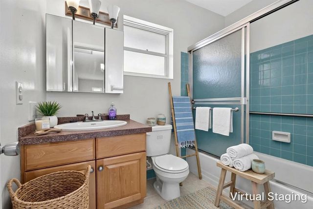 2182 NE 1st Way 202, Boynton Beach, FL 33435