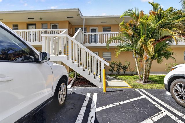 2182 NE 1st Way 202, Boynton Beach, FL 33435