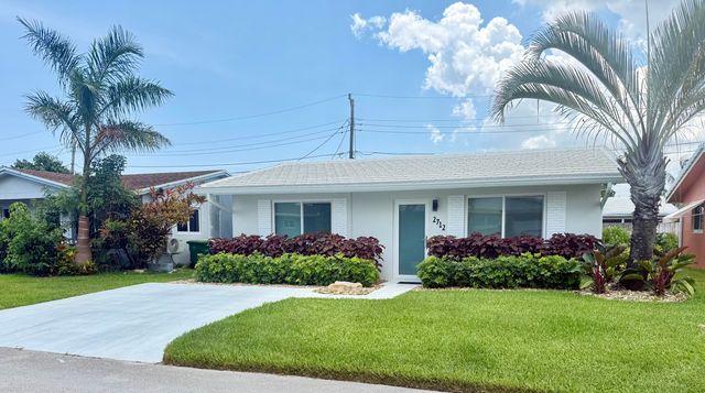 2712 NW 52nd Court, Tamarac, FL 33309