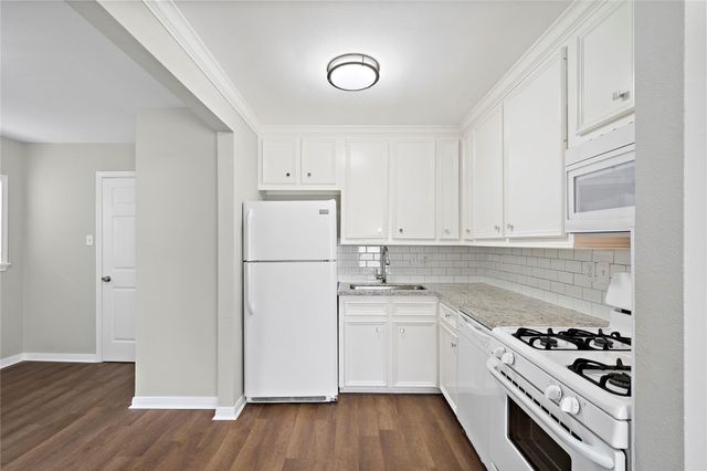 234 W 27th Street 2, Houston, TX 77008