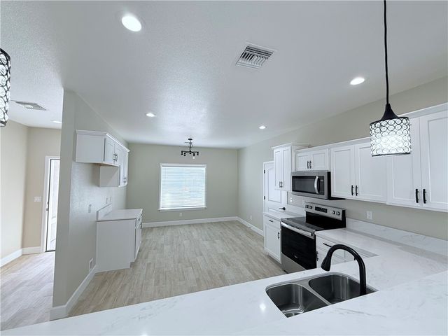 2201 E Hayden Way, Fort Mohave, AZ 86426