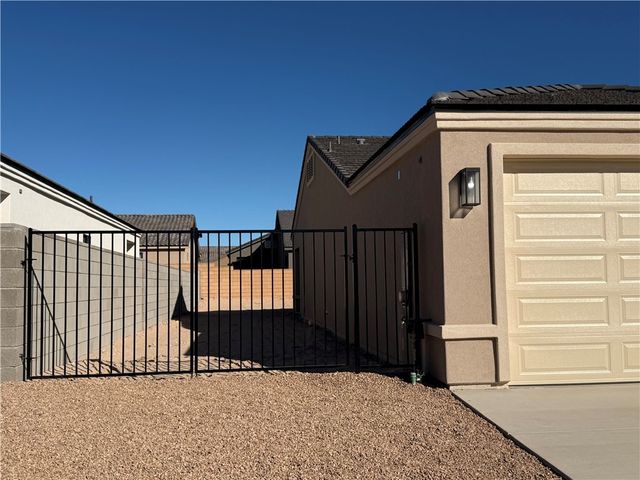 2201 E Hayden Way, Fort Mohave, AZ 86426