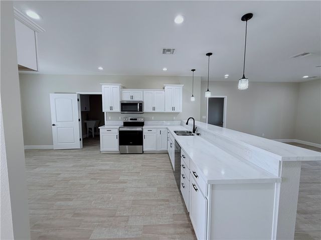 2201 E Hayden Way, Fort Mohave, AZ 86426