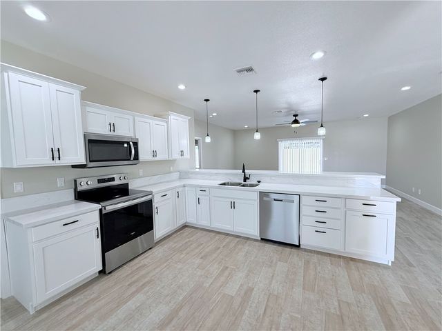 2201 E Hayden Way, Fort Mohave, AZ 86426