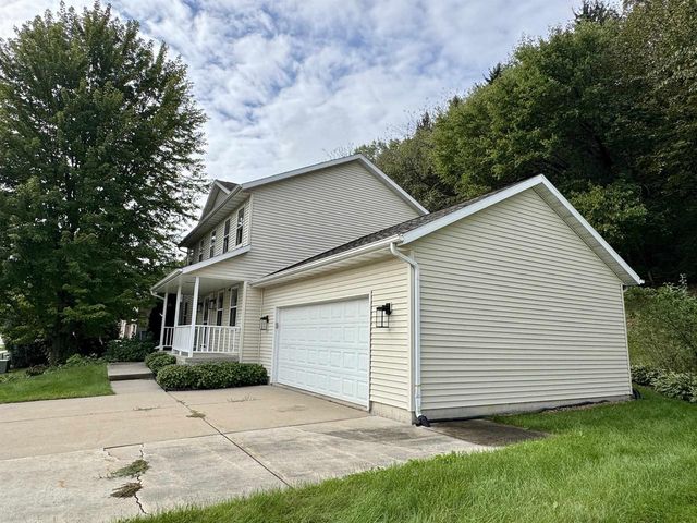1129 Gils Way, Cross Plains, WI 53528