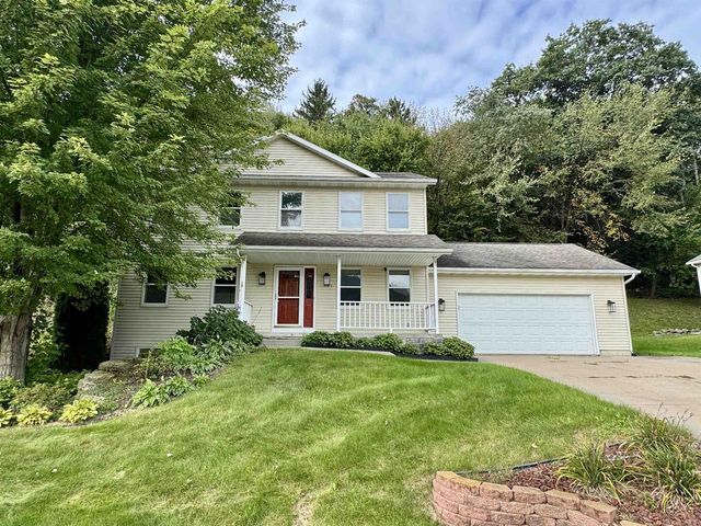 1129 Gils Way, Cross Plains, WI 53528