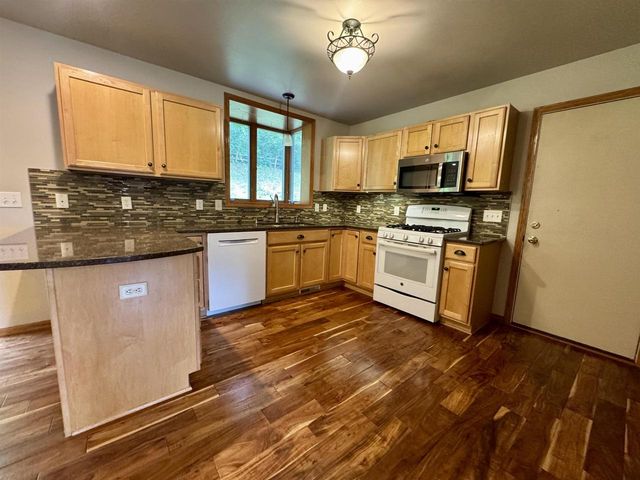 1129 Gils Way, Cross Plains, WI 53528