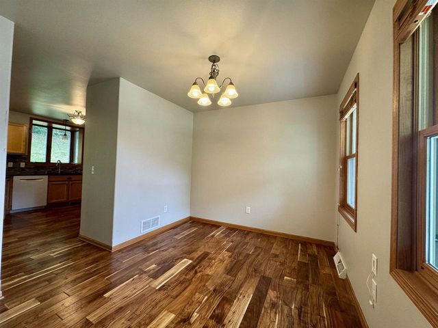 1129 Gils Way, Cross Plains, WI 53528