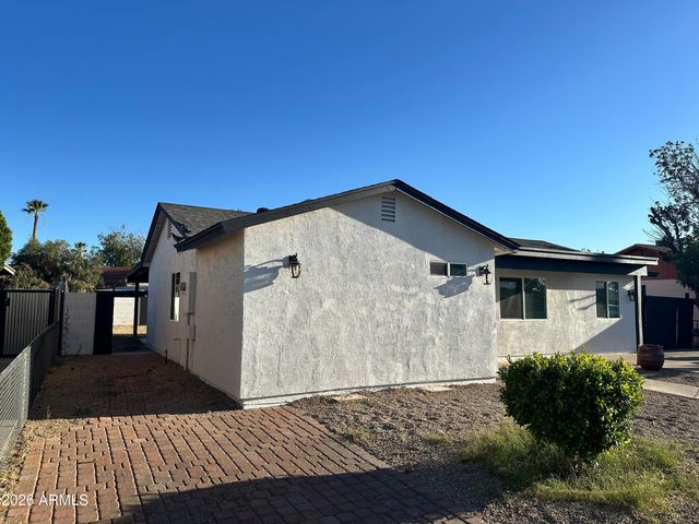 8807 W Catalina Drive, Phoenix, AZ 85037