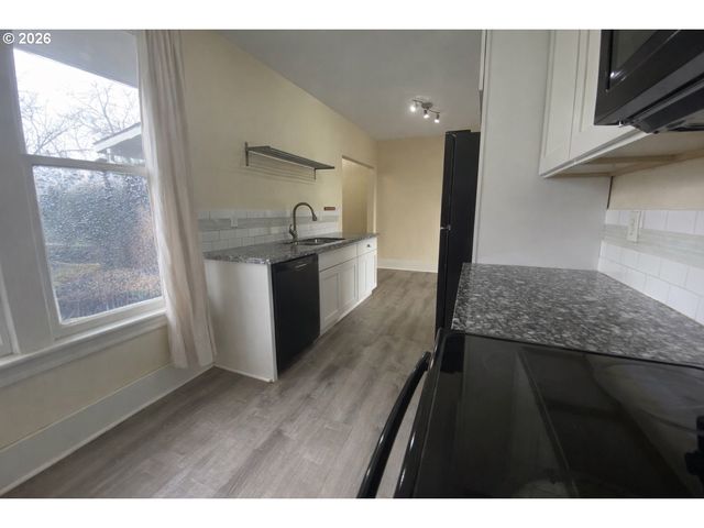 3026 Se TACOMA St, Portland, OR 97202