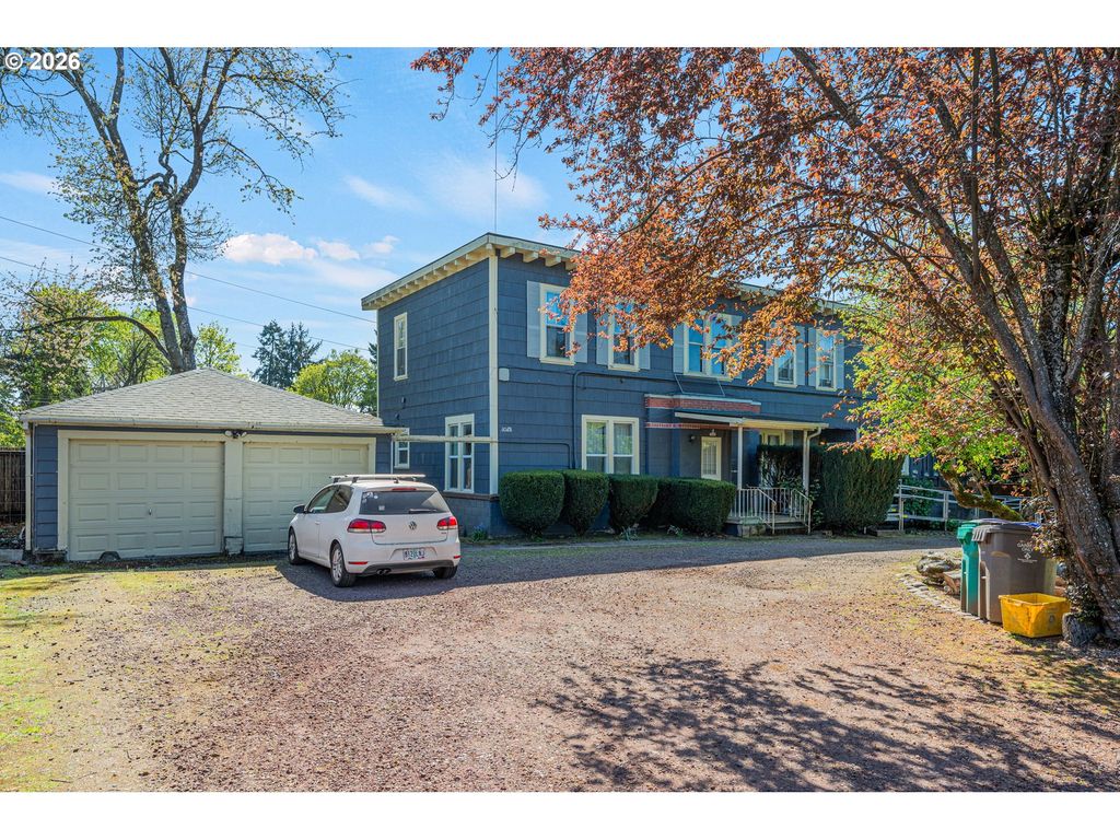 3026 Se TACOMA St, Portland, OR 97202