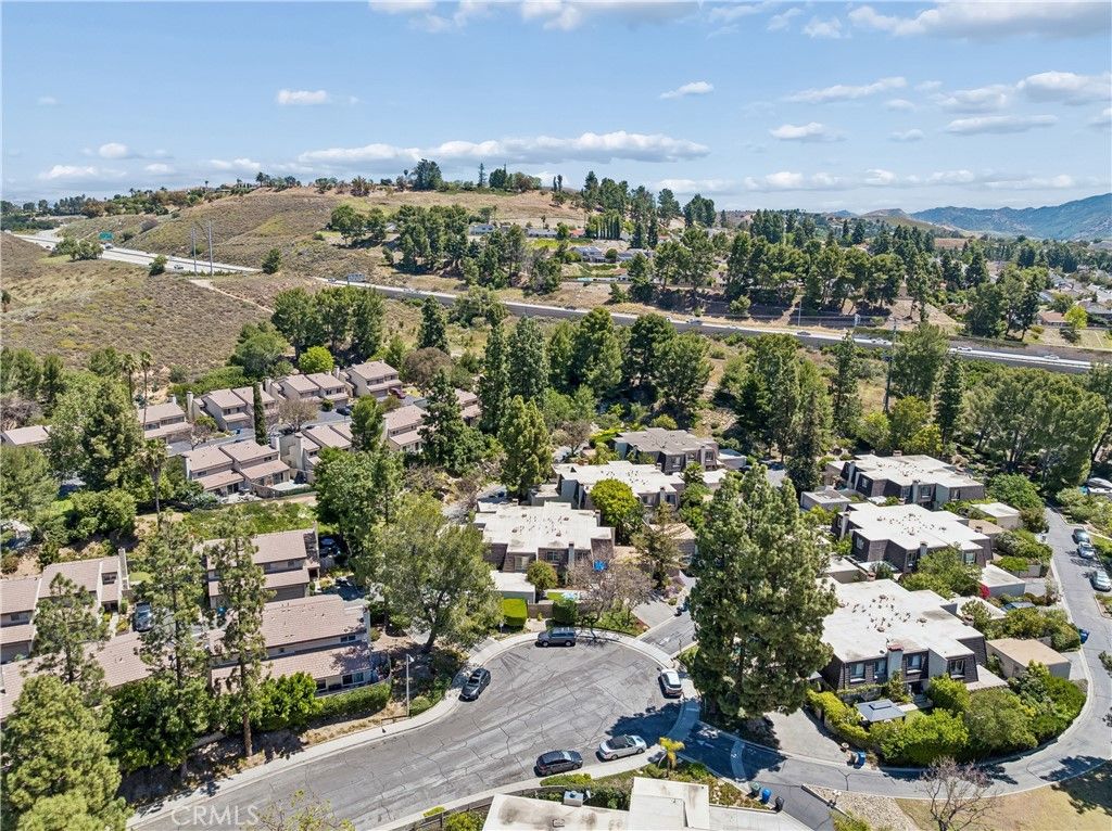 Image 23 of property listing at 1507 Redwood Circle, Thousand Oaks, CA 91360