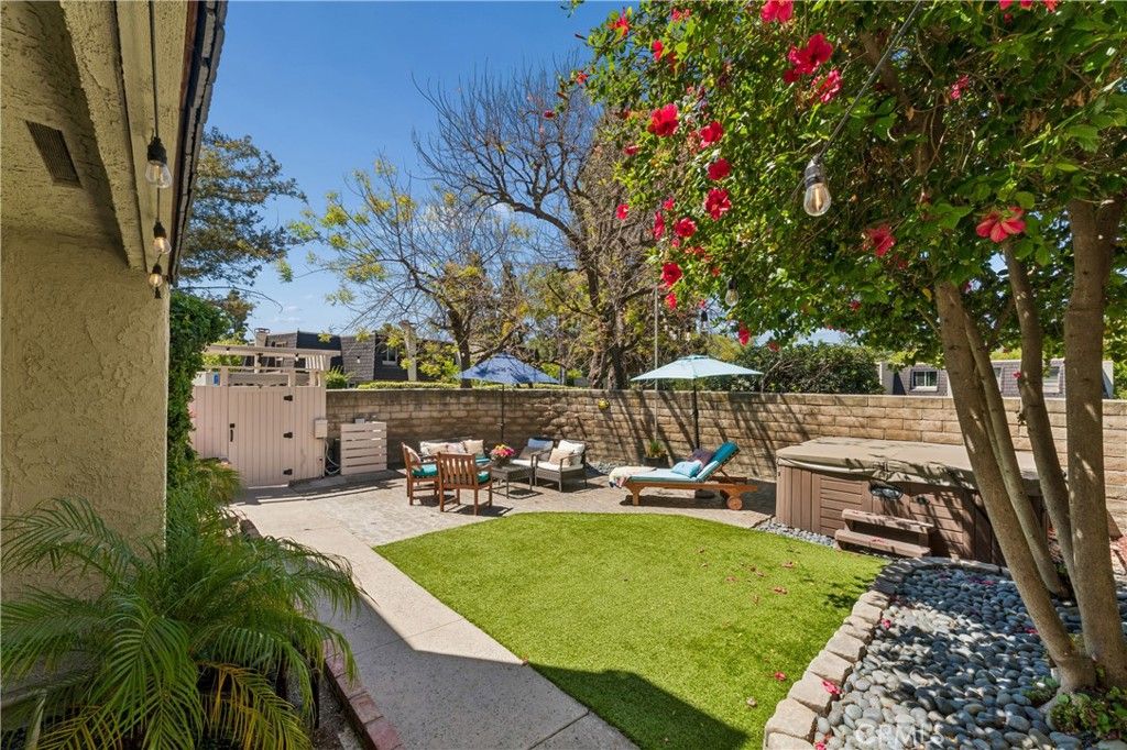 Image 4 of property listing at 1507 Redwood Circle, Thousand Oaks, CA 91360