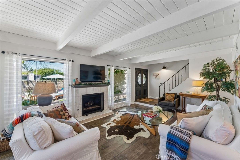 Image 6 of property listing at 1507 Redwood Circle, Thousand Oaks, CA 91360