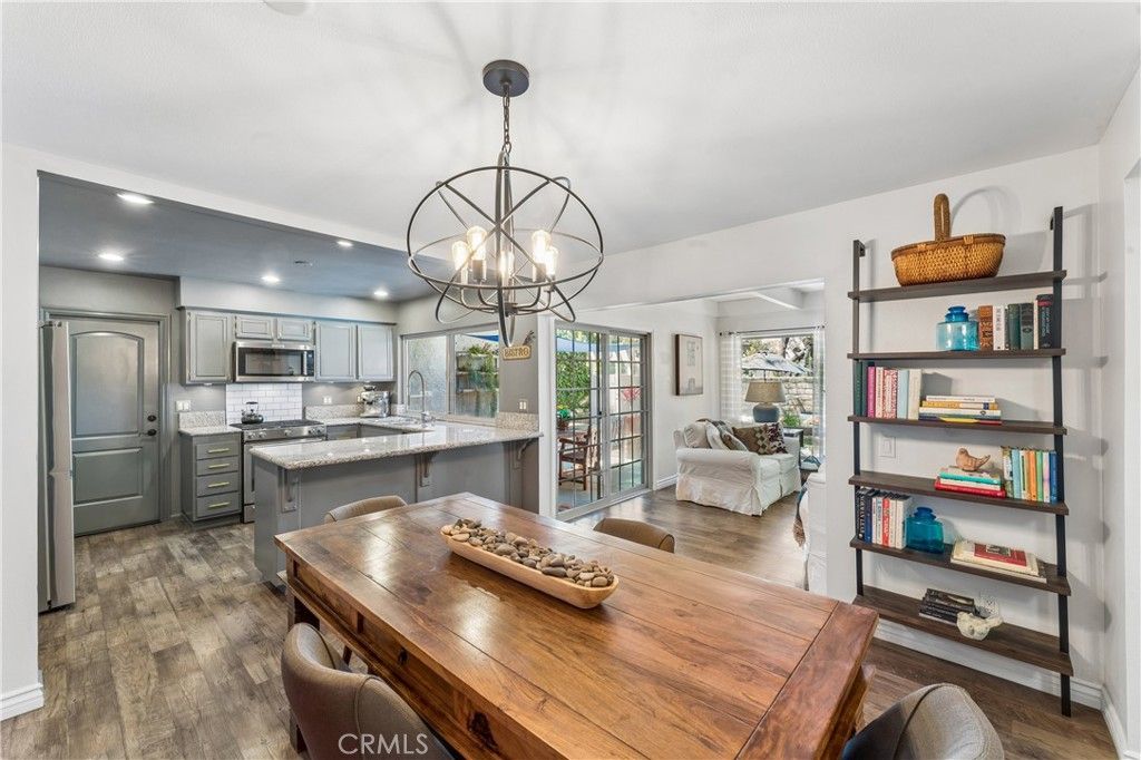 Image 8 of property listing at 1507 Redwood Circle, Thousand Oaks, CA 91360