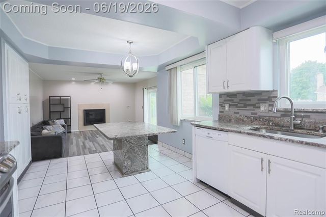4788 Bloomfield Drive, Sterling Heights, MI 48310