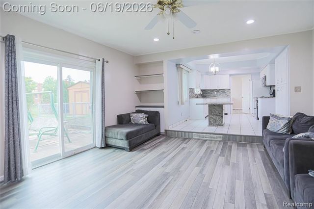 4788 Bloomfield Drive, Sterling Heights, MI 48310