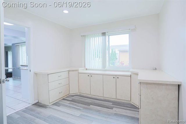 4788 Bloomfield Drive, Sterling Heights, MI 48310