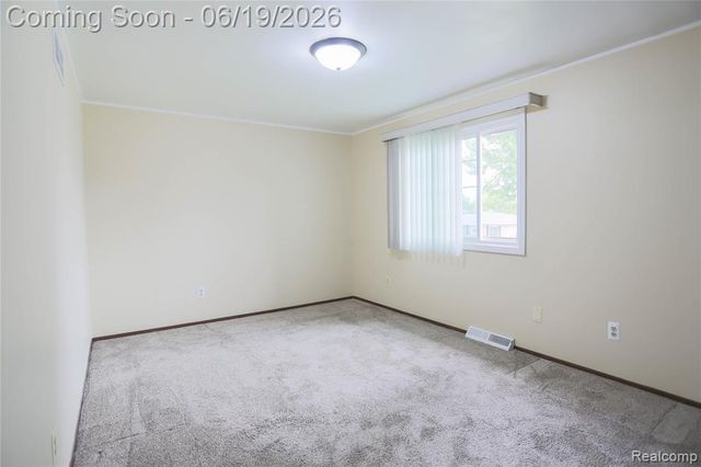 4788 Bloomfield Drive, Sterling Heights, MI 48310