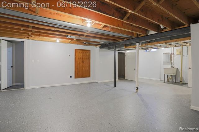 4788 Bloomfield Drive, Sterling Heights, MI 48310