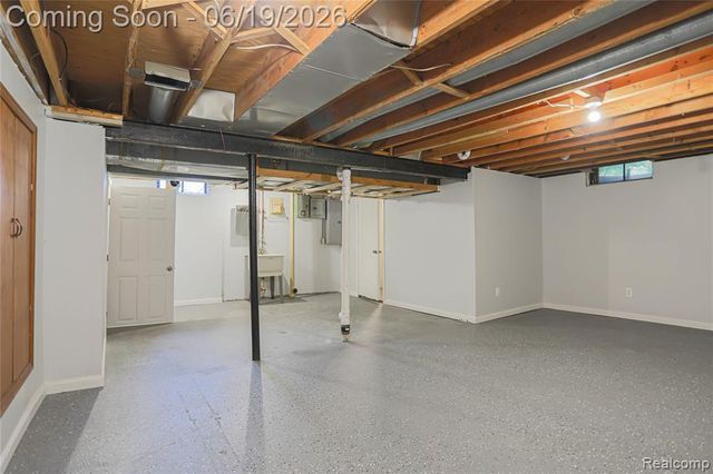 4788 Bloomfield Drive, Sterling Heights, MI 48310