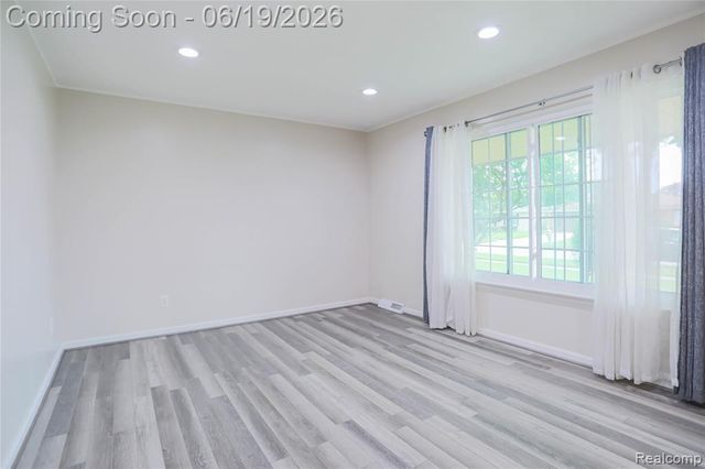 4788 Bloomfield Drive, Sterling Heights, MI 48310