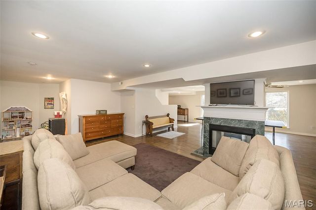 2140 Dartmouth Gate Court, Wildwood, MO 63011