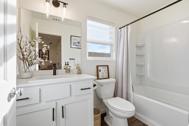 6218 Panda Way, Riverbank, CA 95367