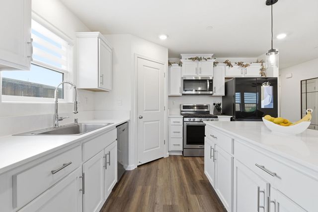 6218 Panda Way, Riverbank, CA 95367