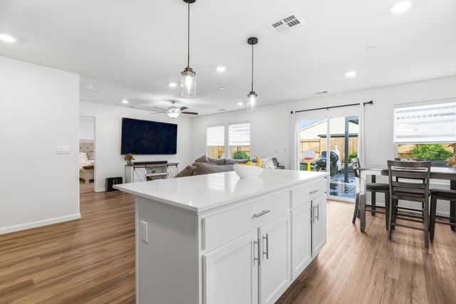 6218 Panda Way, Riverbank, CA 95367