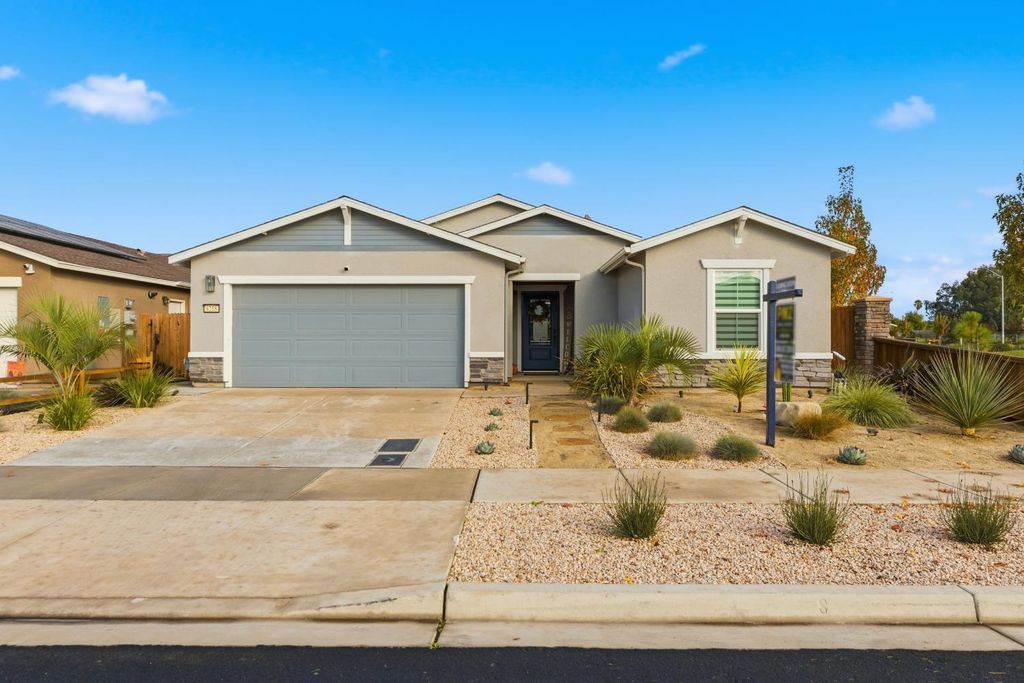 6218 Panda Way, Riverbank, CA 95367